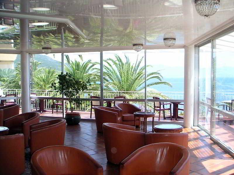 Eden Roc Hotel 4*